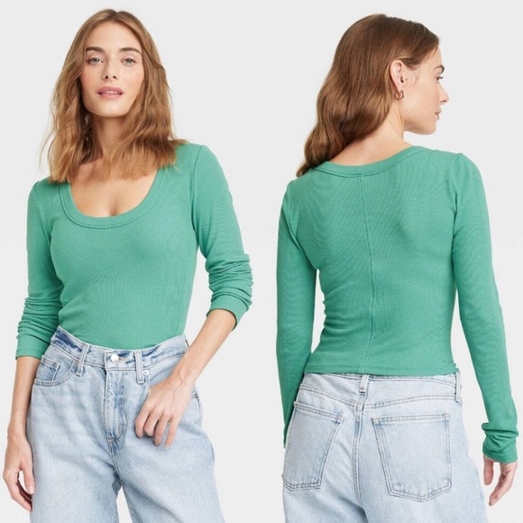 Universal Thread Top - Picture 2 of 6